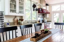 Red House Paso- Modern Farmhouse Downtown - Image 4