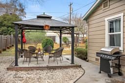 Vino en Pino-Just 2 blocks to Downtown Paso! - Image 5