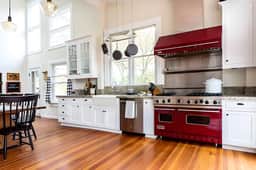 Red House Paso- Modern Farmhouse Downtown - Image 3