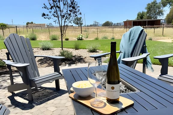 Oak Lane Farm- Peaceful & Minutes to Downtown Paso - Image 1
